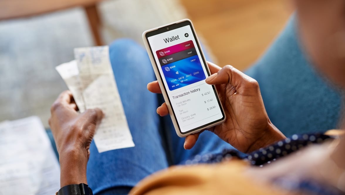 How Digital Wallets Work and Why They’re Worth Using